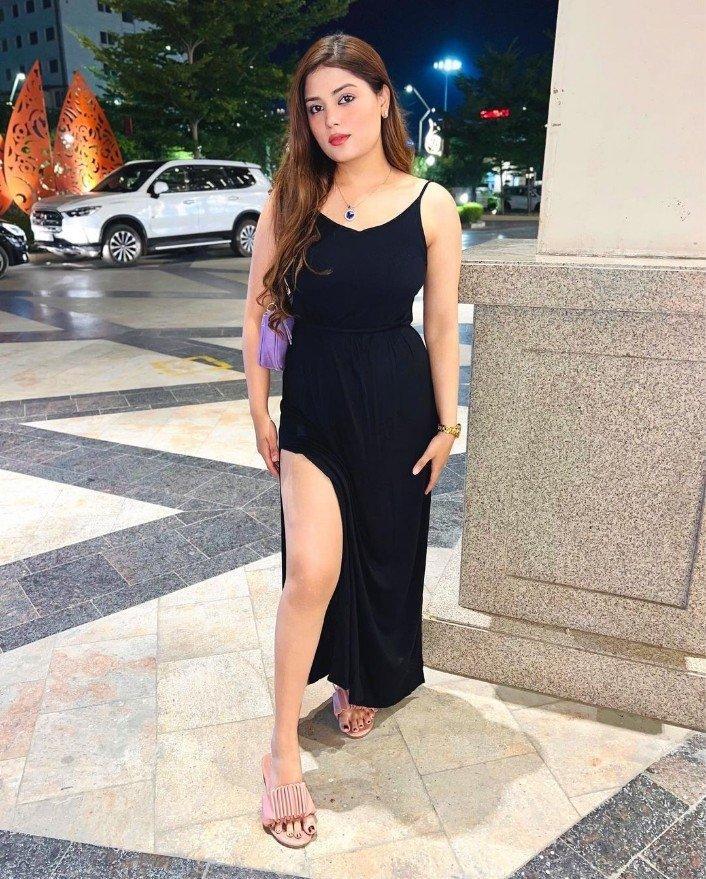 Kolkata escort service cash payments