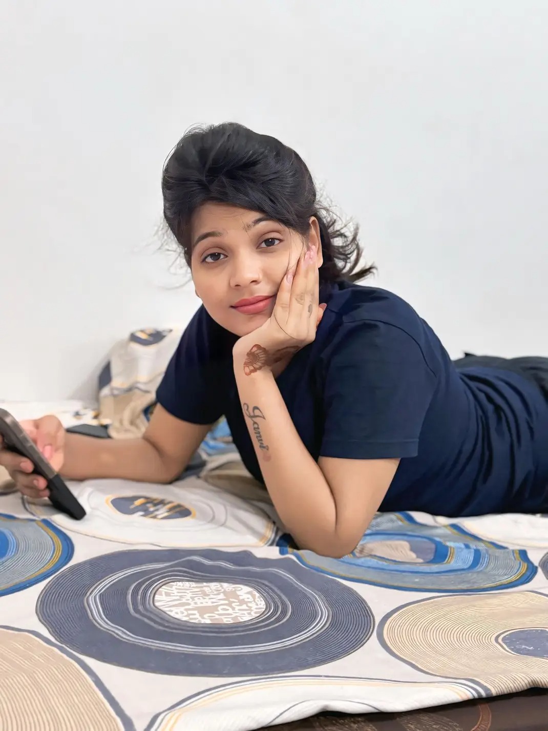 Ambika escort service college aunty housewife full trusted safe